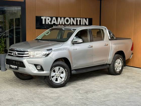 TOYOTA HILUX 2.7 SR 4X2 CD 16V FLEX 4P AUTOMÁTICO